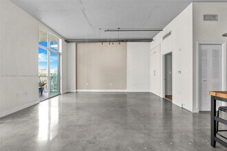 2100 Van Buren St in Hollywood, FL - Building Photo - Building Photo