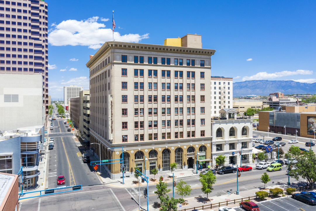 Sunrise Bank in Albuquerque, NM - Foto de edificio