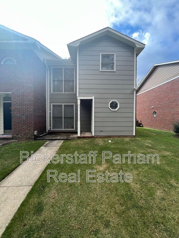 5 Effingham Ct