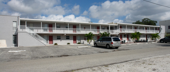 1250 2nd St in Sarasota, FL - Foto de edificio - Building Photo