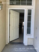 2809 Omega Way in Modesto, CA - Building Photo - Building Photo