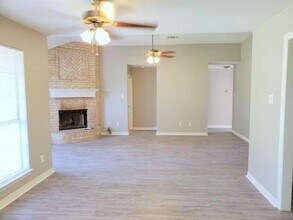 516 Bluebird Ln in Red Oak, TX - Building Photo - Building Photo