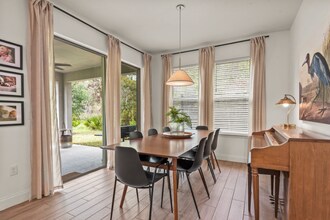 2853 Monaghan Dr in Ormond Beach, FL - Foto de edificio - Building Photo