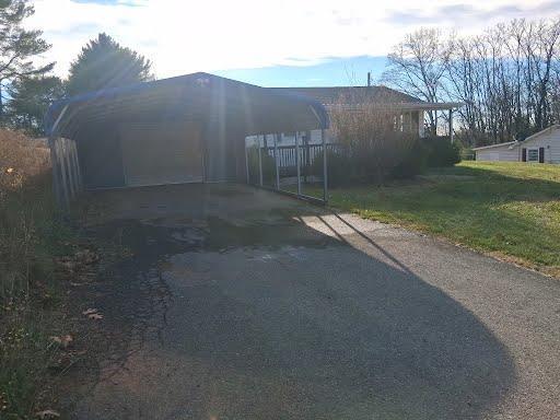 1048 Fiddler Creek Rd in Bedford, VA - Building Photo - Building Photo