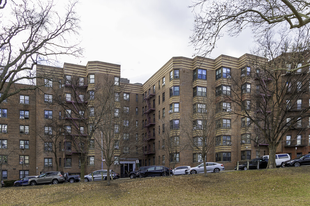 306 E Mosholu Pky in Bronx, NY - Foto de edificio