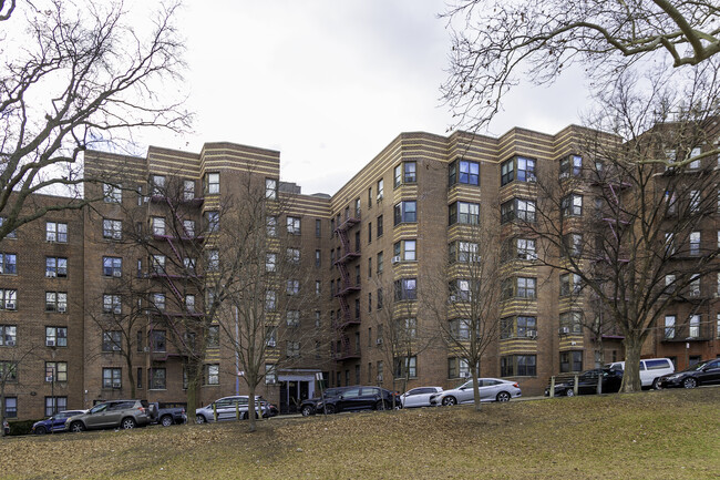 306 E Mosholu Pky