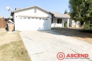 1408 Interlaken Dr in Bakersfield, CA - Building Photo