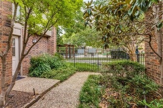 12202 Montego Plaza in Dallas, TX - Building Photo - Building Photo