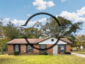 8902 E Bourne Dr in Jonesboro, GA - Building Photo