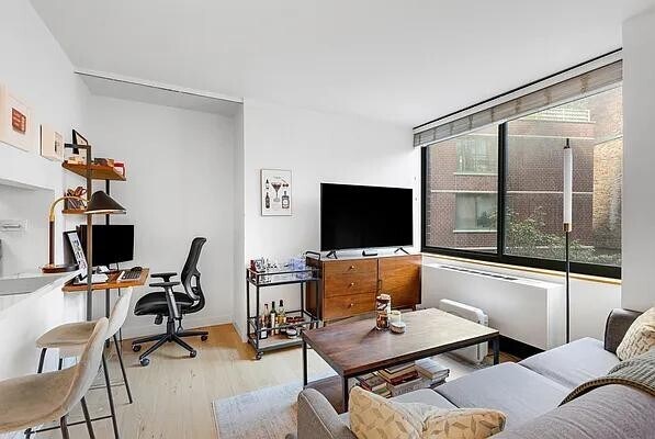 295 Greenwich St in New York, NY - Building Photo