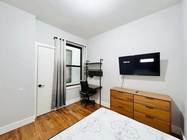 325 Putnam Ave in Brooklyn, NY - Building Photo - Building Photo