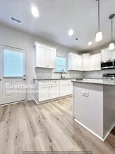 413 S Davis St in Dallas, NC - Building Photo - Building Photo