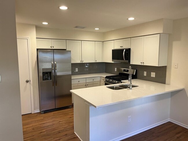 12908 Steeple-Chase Dr in Austin, TX - Building Photo - Building Photo