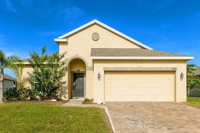 property at 2743 Creekmore Ct