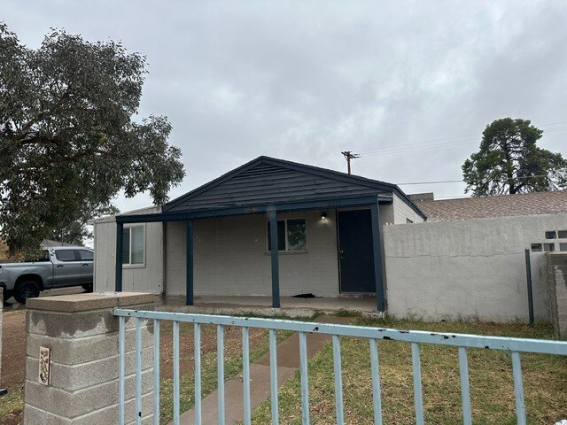 property at 2111 E Sunland Vista