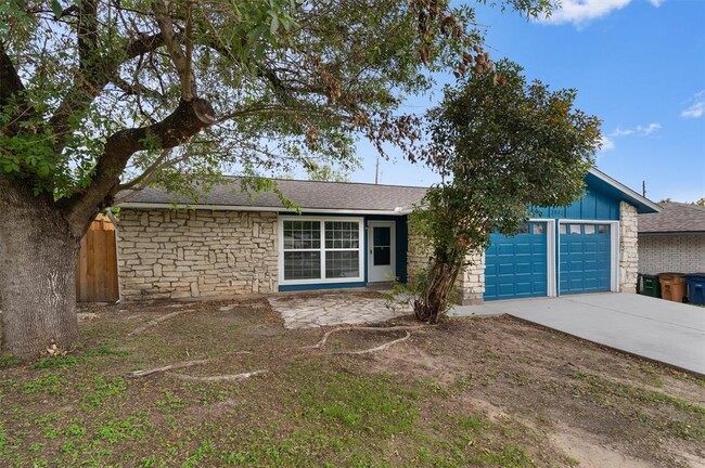 2532 Chaparral Trail in Austin, TX - Building Photo - Building Photo