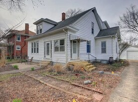 606 W Iowa St in Urbana, IL - Building Photo