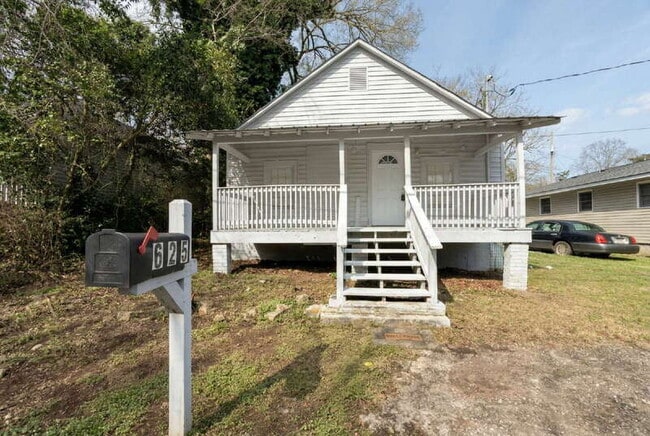 property at 625 E Wall St