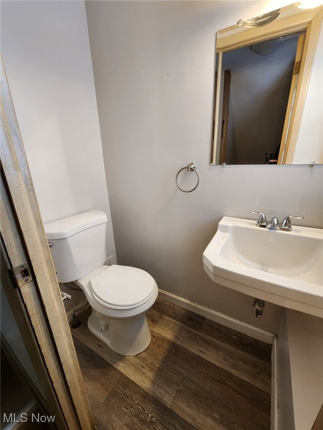 property at 2413 Elmdale Rd