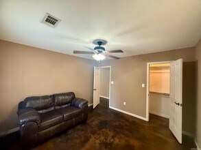 8900 Eskabar Dr in Benton, AR - Building Photo - Building Photo