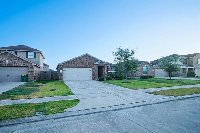 property at 326 Hawks View Dr