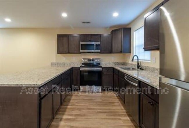 property at 906 Warrior Hill Dr