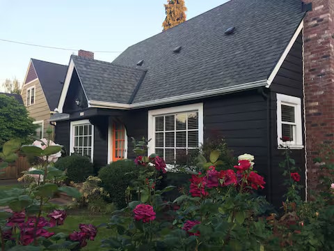property at 2904 NE Schuyler St