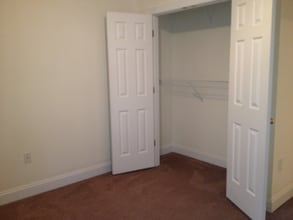 1016 Hickory Dr in Surfside Beach, SC - Foto de edificio - Building Photo