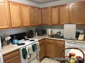 312 Tappan St, Unit 5 in Brookline, MA - Building Photo - Building Photo