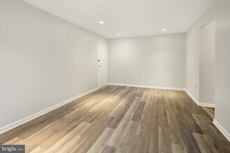 3354 Woodburn Rd in Annandale, VA - Building Photo - Building Photo