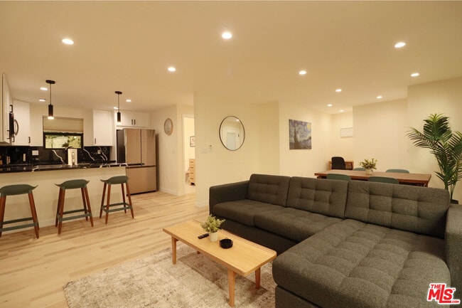 property at 918 N San Vicente Blvd