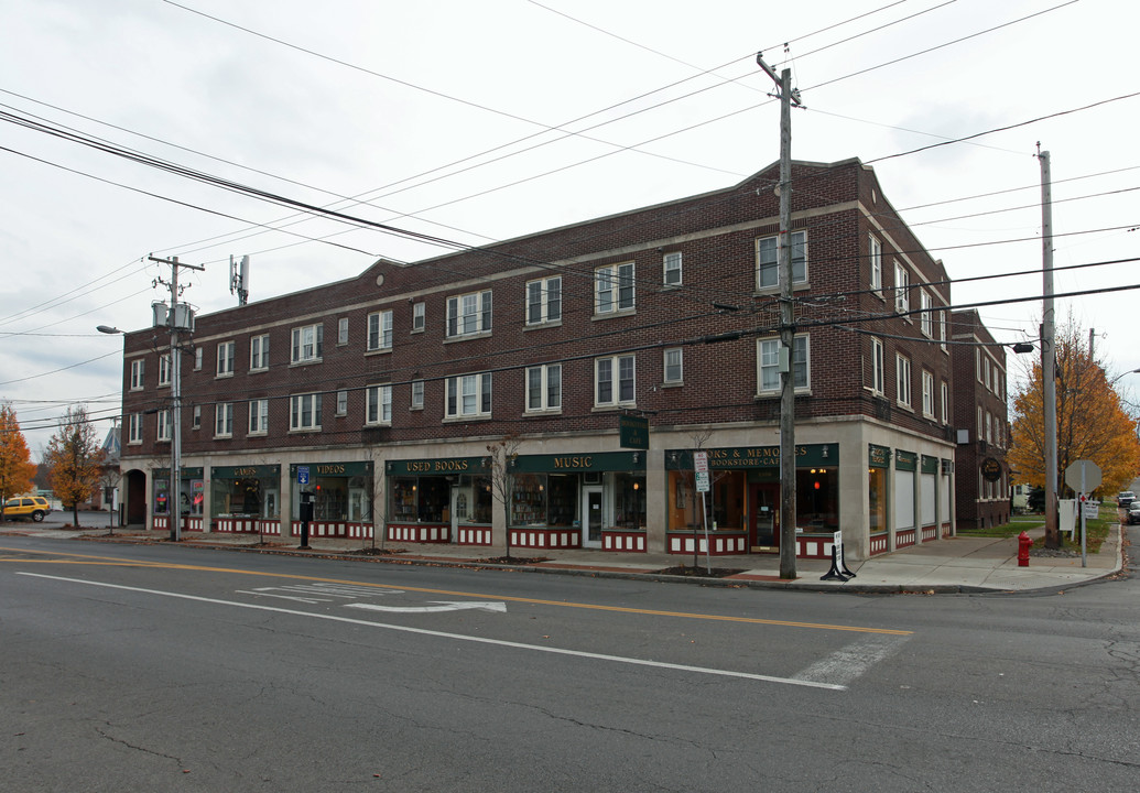 Ellis Court in Syracuse, NY - Building Photo