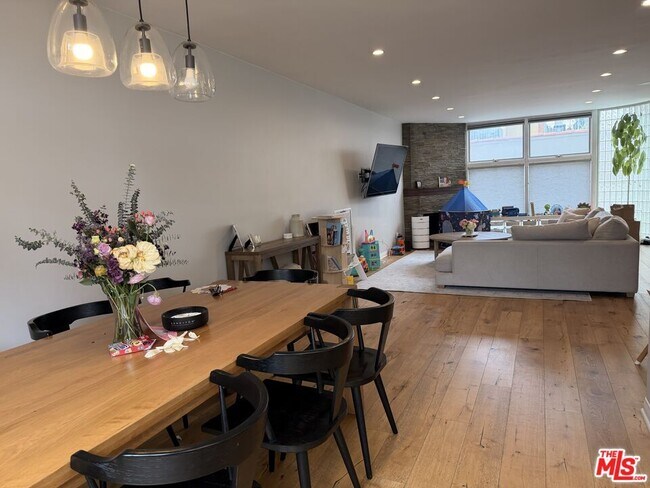 1128 22nd St in Santa Monica, CA - Foto de edificio - Building Photo