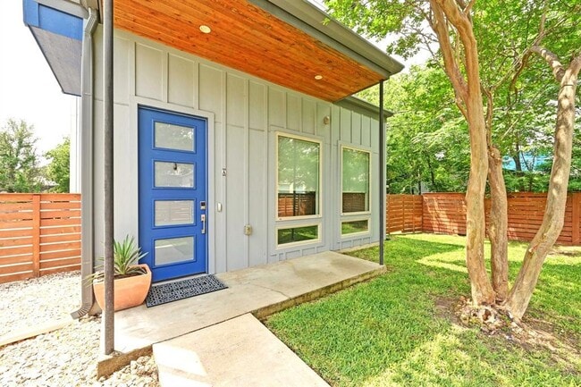 2305 E 16th St in Austin, TX - Building Photo - Building Photo