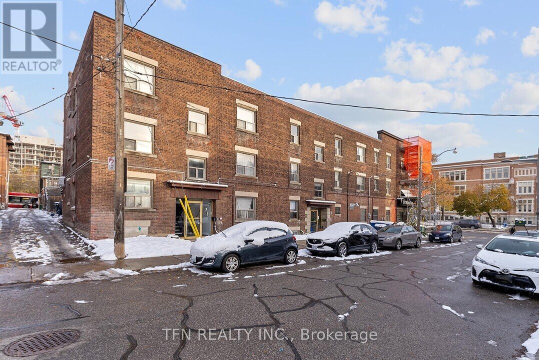 5 Crang Ave in Toronto, ON - Building Photo