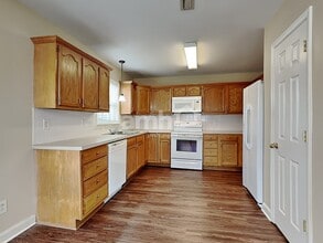 101 Sedge Meadow Dr in Winston-Salem, NC - Foto de edificio - Building Photo