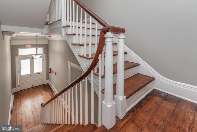 108 W Saratoga St in Baltimore, MD - Building Photo - Building Photo