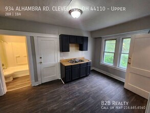 934 Alhambra Rd in Cleveland, OH - Building Photo - Building Photo