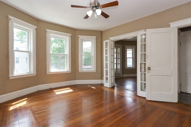 46 Evelyn St, Unit 3 in Boston, MA - Building Photo - Building Photo