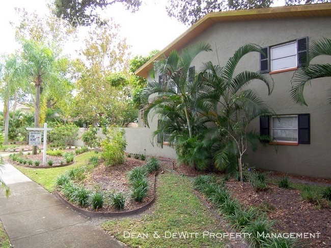 3036 6th Ave N-Unit -10 in St. Petersburg, FL - Foto de edificio - Building Photo