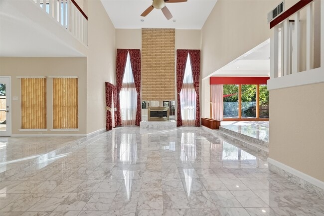 property at 1698 Creekside Dr