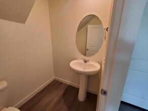 2057 Shady Tree Cir in Roseville, CA - Building Photo - Building Photo