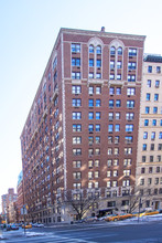 975 Park Ave in New York, NY - Building Photo - Building Photo