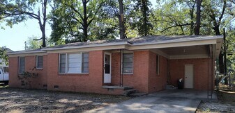 304 W 34th Ave in Pine Bluff, AR - Building Photo