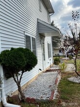 100 Wyndmoor Dr in East Windsor, NJ - Building Photo - Building Photo