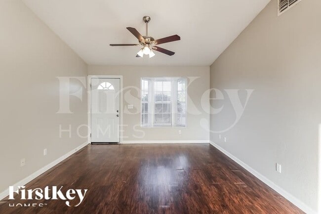 18525 Sebring Rd in Ft. Myers, FL - Building Photo - Building Photo