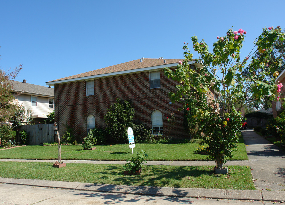 3624 Martinique Ave in Kenner, LA - Building Photo