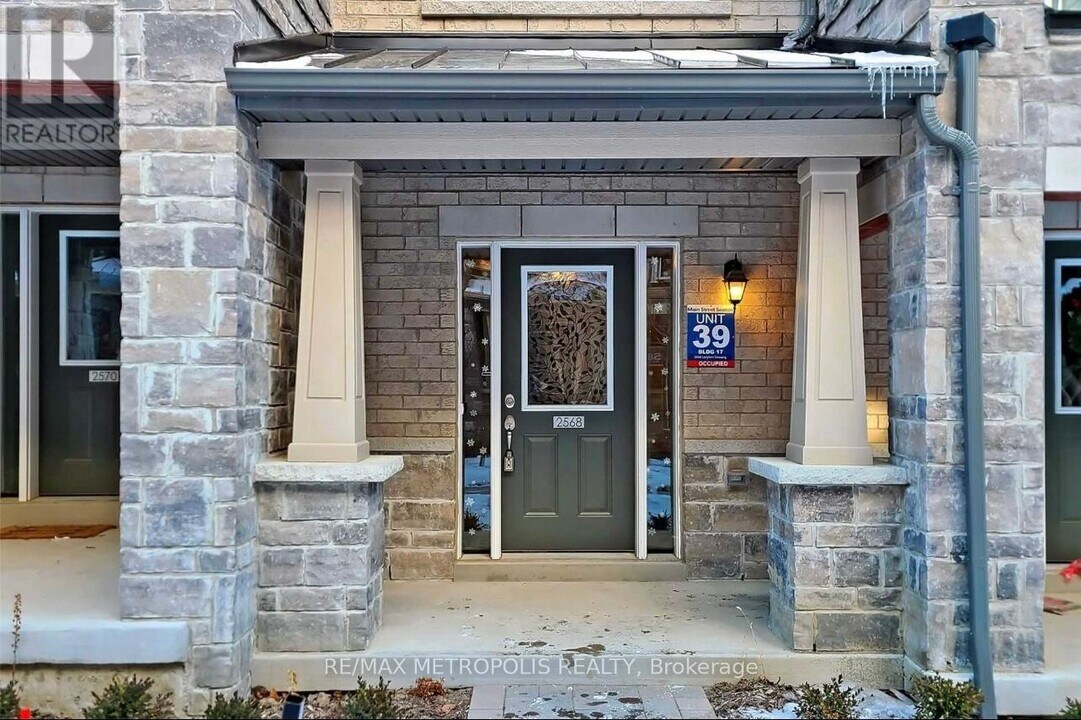 2568-2568 Ladyfern Crossing in Pickering, ON - Building Photo