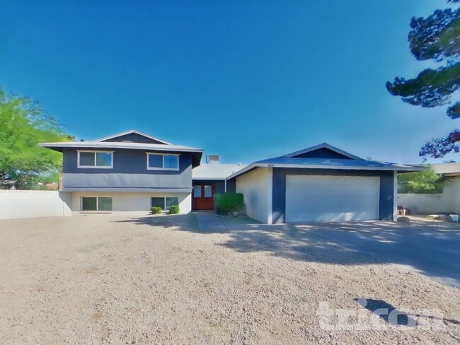 4820 W Hayward Ave