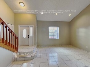 8216 NW 192nd Terrace in Hialeah, FL - Building Photo - Building Photo